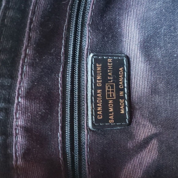 CANADIAN Shoulder Bag Genuine Salmon Leather - Black - VTG - Picture 6 of 9